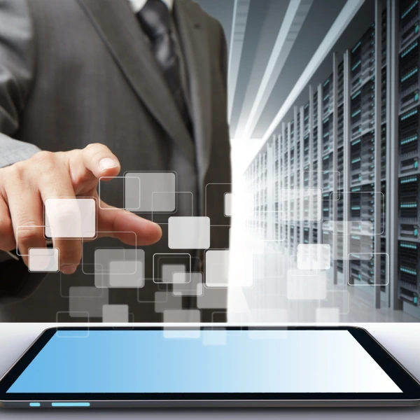 contrat-de-maintenance-informatique-600x600